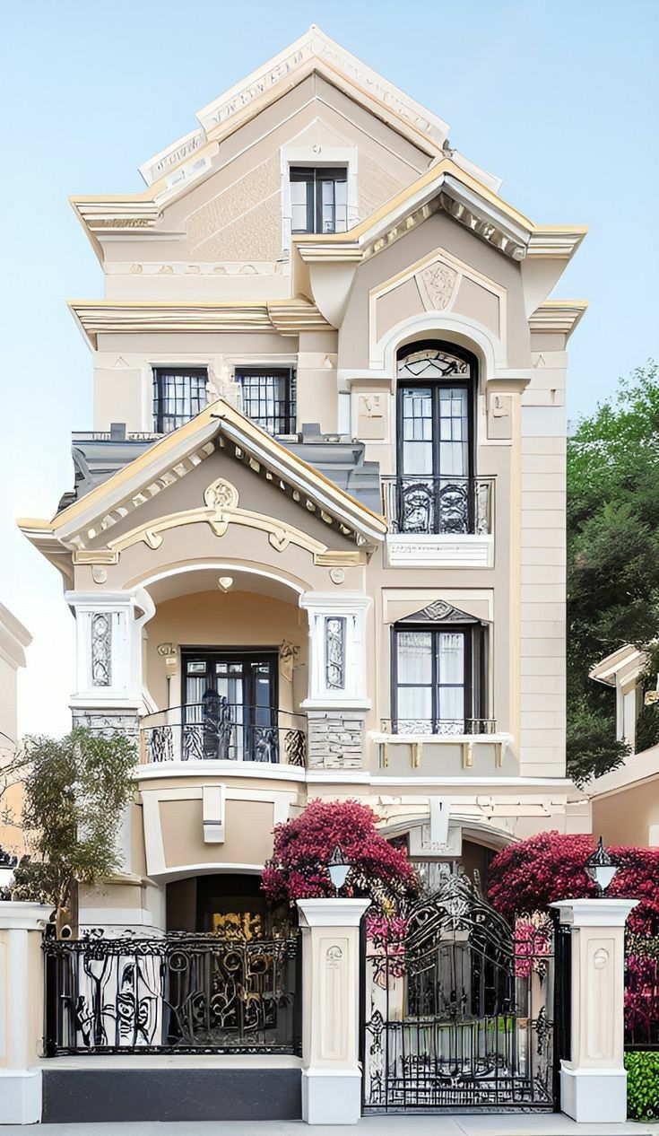 Nhà 3 tầng tân cổ điển