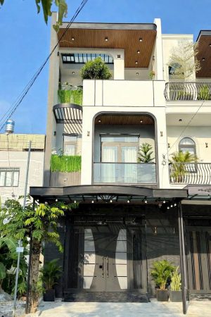 Mẫu nhà 2 tầng mái thái đẹp nhìn từ ngoài vào