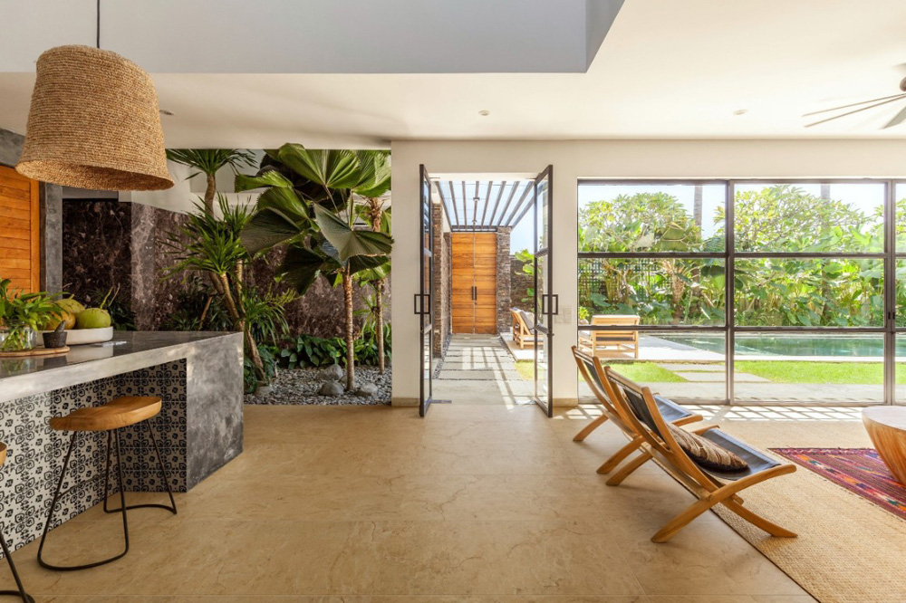 Xu hướng thiết kế nội thất biệt thự 2026 biophilic design cây xanh vật liệu tự nhiên